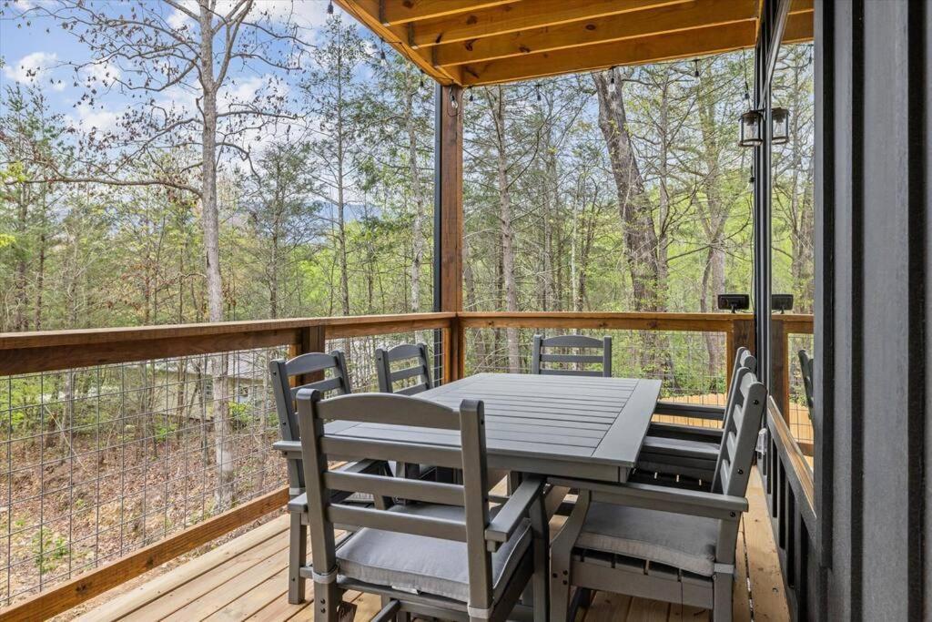 Black Bear Cove Gatlinburg Exterior photo