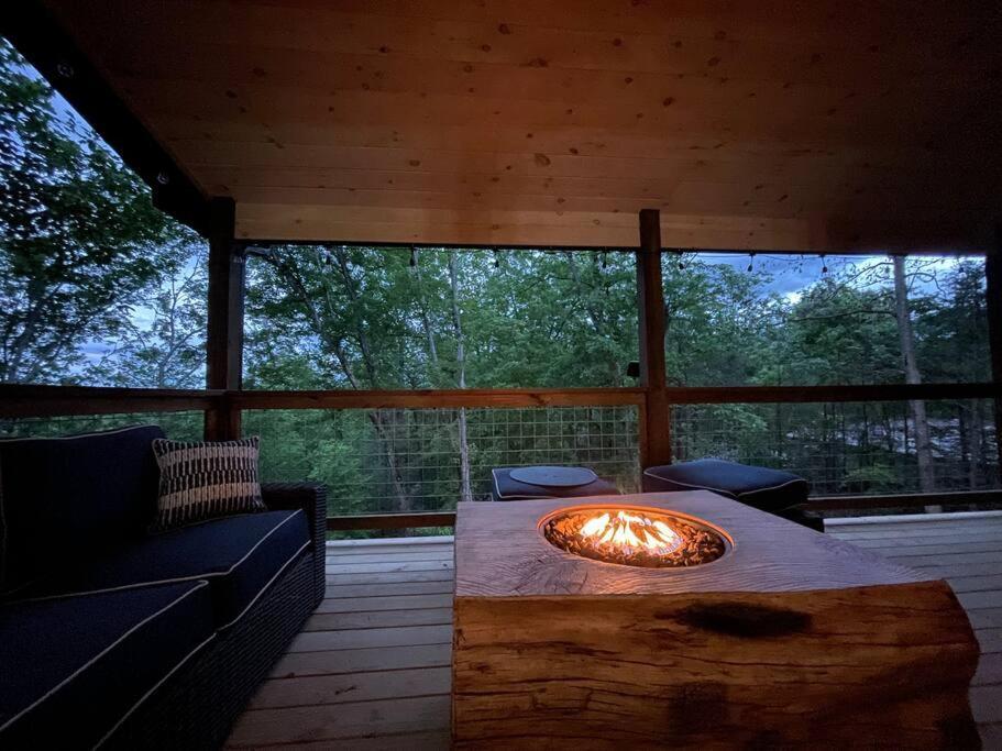 Black Bear Cove Gatlinburg Exterior photo